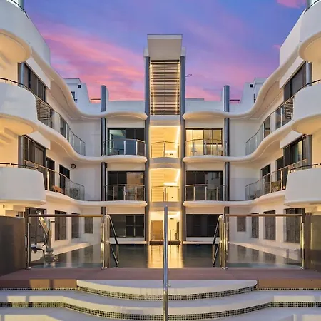 Apartment Coastal Haven In Center