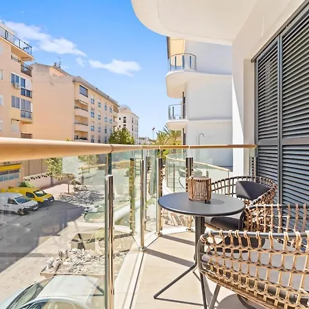 Apartment Coastal Haven In Center Estepona
